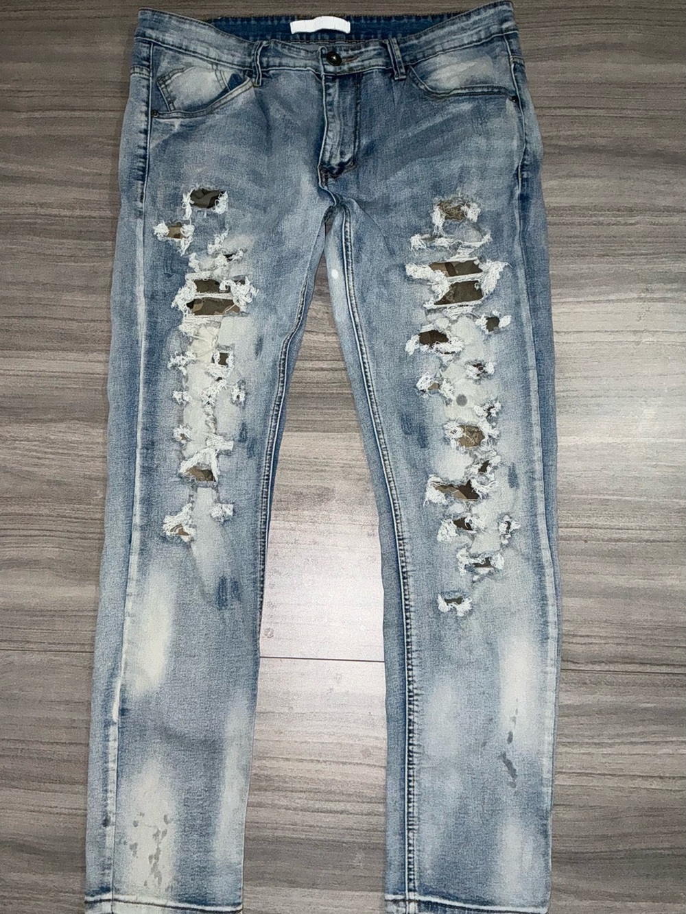 KDNK Distressed Camo Patch Blue Jeans Men's Size 36 Heavy Ripped Denim